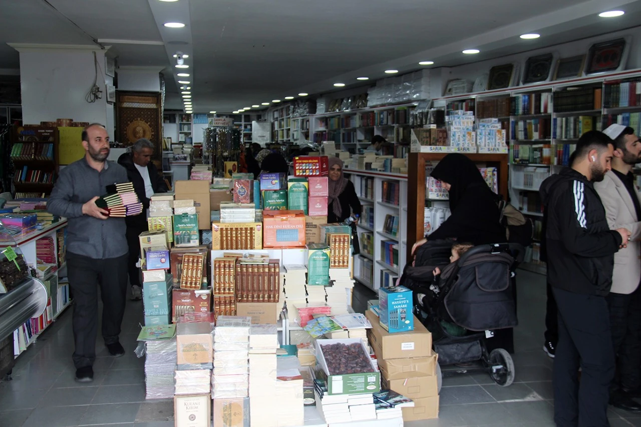 Diyarbakır'da Ramazan bereketi bayram sonrasında s&uuml;rd&uuml;
