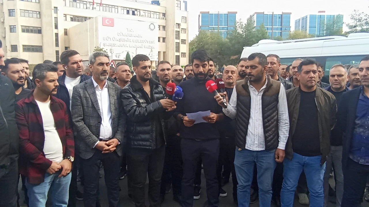 Diyarbakır’da Servis Esnafından Büyükşehir Belediyesi’ne Tepki