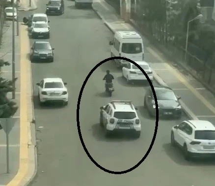 Diyarbakır’da Ehliyetsiz ve Kasksız Motosikletli Polisten Kaçarken Yakalandı