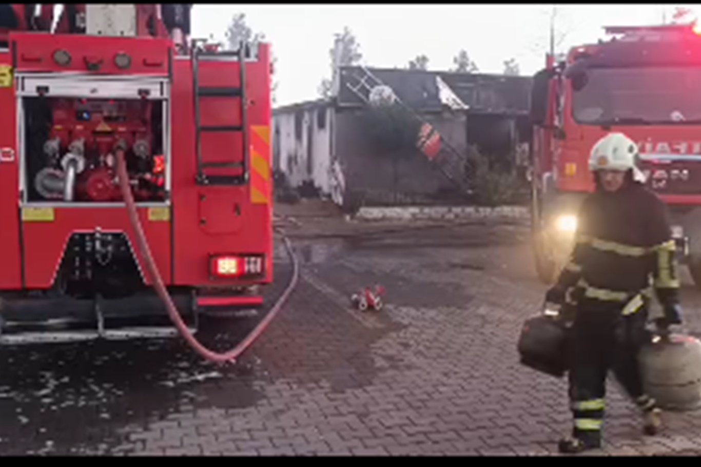 Batman'da Benzinliğe Sıçramadan Söndürülen Yangında Büyük Tehlike Atlatıldı