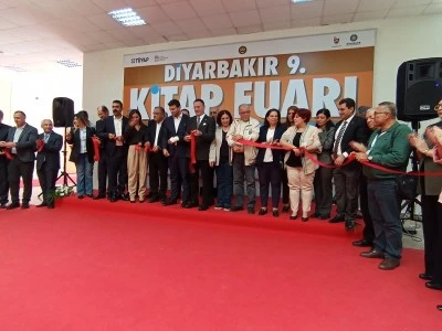 9. Diyarbakır Kitap Fuarı Kapılarını Açtı