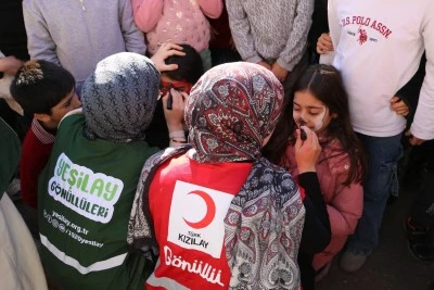 Diyarbakır Bağlar’da Yeşilay ve Kızılay’tan Öğrencilere Bağımlılıkla Mücadele Etkinliği