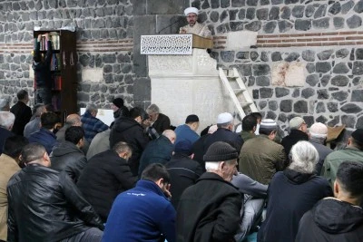 Diyarbakır&rsquo;da 1650 Camide Teravih