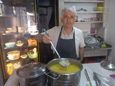 Diyarbakır’da 40 Yıllık Lezzet Ustası Yöresel Tatlarla Kültürü Yaşatıyor