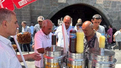 Diyarbakır'da Cuma Geleneği Yaşatılıyor