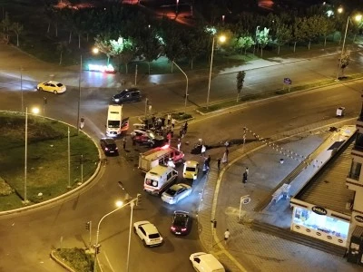 Diyarbakır&rsquo;da hız iddiası kazayı beraberinde getirdi