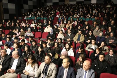 Diyarbakır&rsquo;da Sekt&ouml;r ve &Ouml;ğrenciler Aynı Masada Buluştu