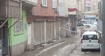 Diyarbakır&rsquo;da Yoğun Kar Yağışı Nedeniyle Binalar Arasındaki Bağlantı &Ccedil;&ouml;kt&uuml;