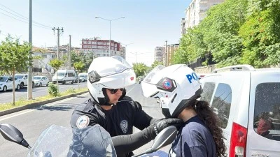 Diyarbakır Polisi Sınava Yetiştirdi