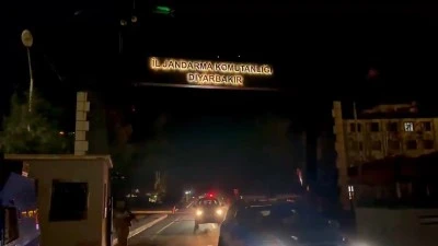 Diyarbakır ve Manisa&rsquo;da 445 Ş&uuml;pheli Yakalandı