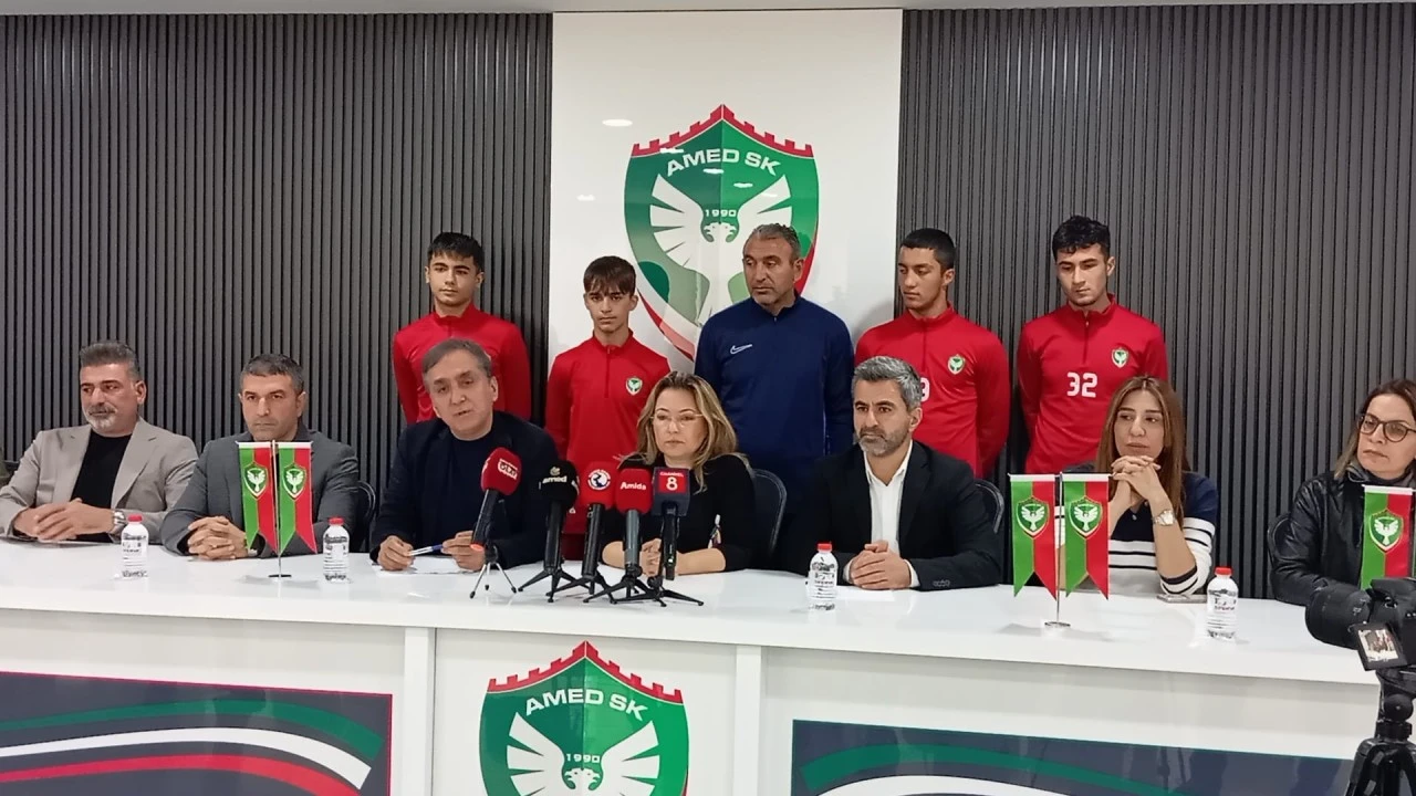 DİMDER’den Amedspor Kadın Futbol Takımına Büyük Destek