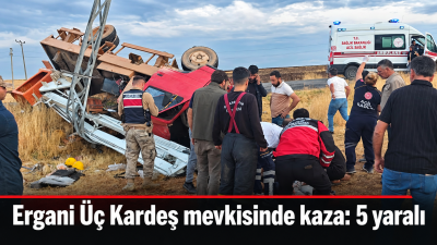 Ergani &Uuml;&ccedil; Kardeş mevkisinde kaza: 5 yaralı