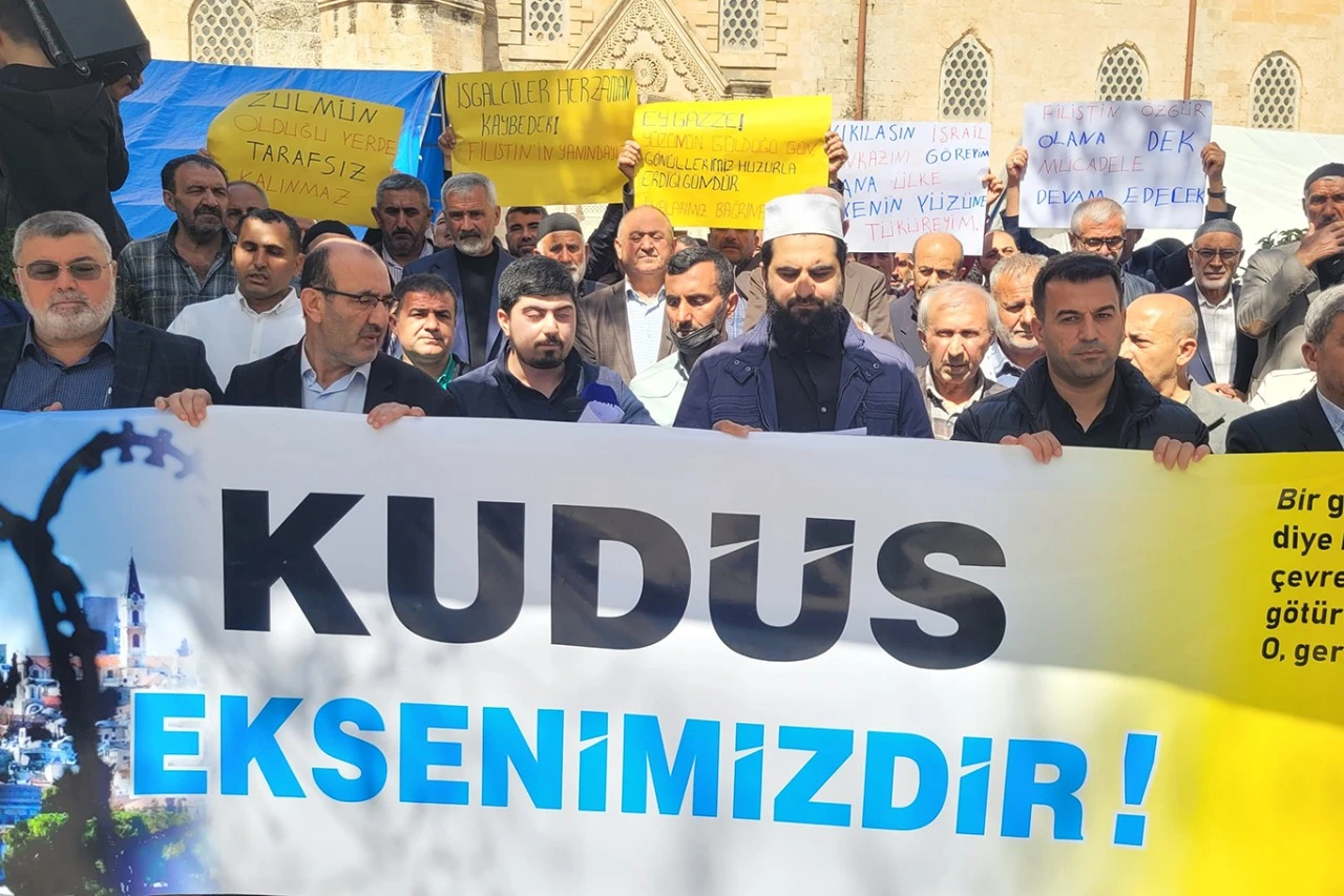 ‘Dünya Kudüs Günü’ münasebetiyle Silvan'da basın açıklaması