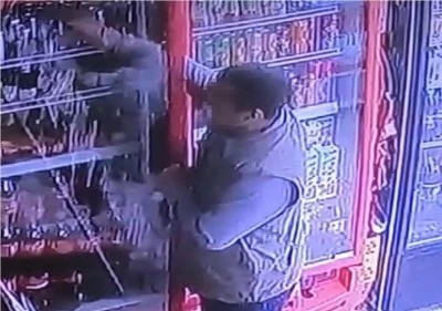 Kayapınar’da Marketten İçecek Hırsızlığı Kamerada