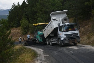 Kışın kar yazın sıcak ile mücadele ediyorlar