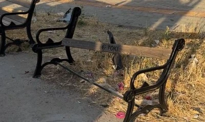 Oğlaklı Mahallesi'nde &Ccedil;&ouml;pler Toplanmıyor