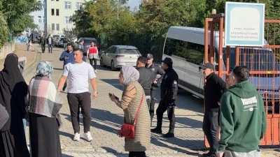 Okulda bı&ccedil;aklı saldırı: 6 &ouml;ğrenci yaralandı