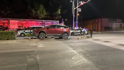 Otomobil ile motosiklet &ccedil;arpıştı: 1 yaralı