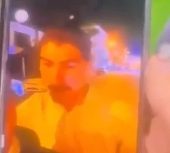 Reyhanlı&rsquo;da vicdanları sızlatan g&ouml;r&uuml;nt&uuml;: Engelli gen&ccedil; &ldquo;Korkuyorum, indir&rdquo; diye ağladı