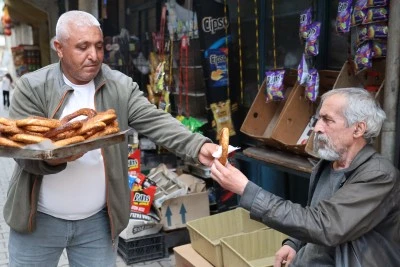 Simit Satarken KPSS Hayalini Gerçekleştirdi
